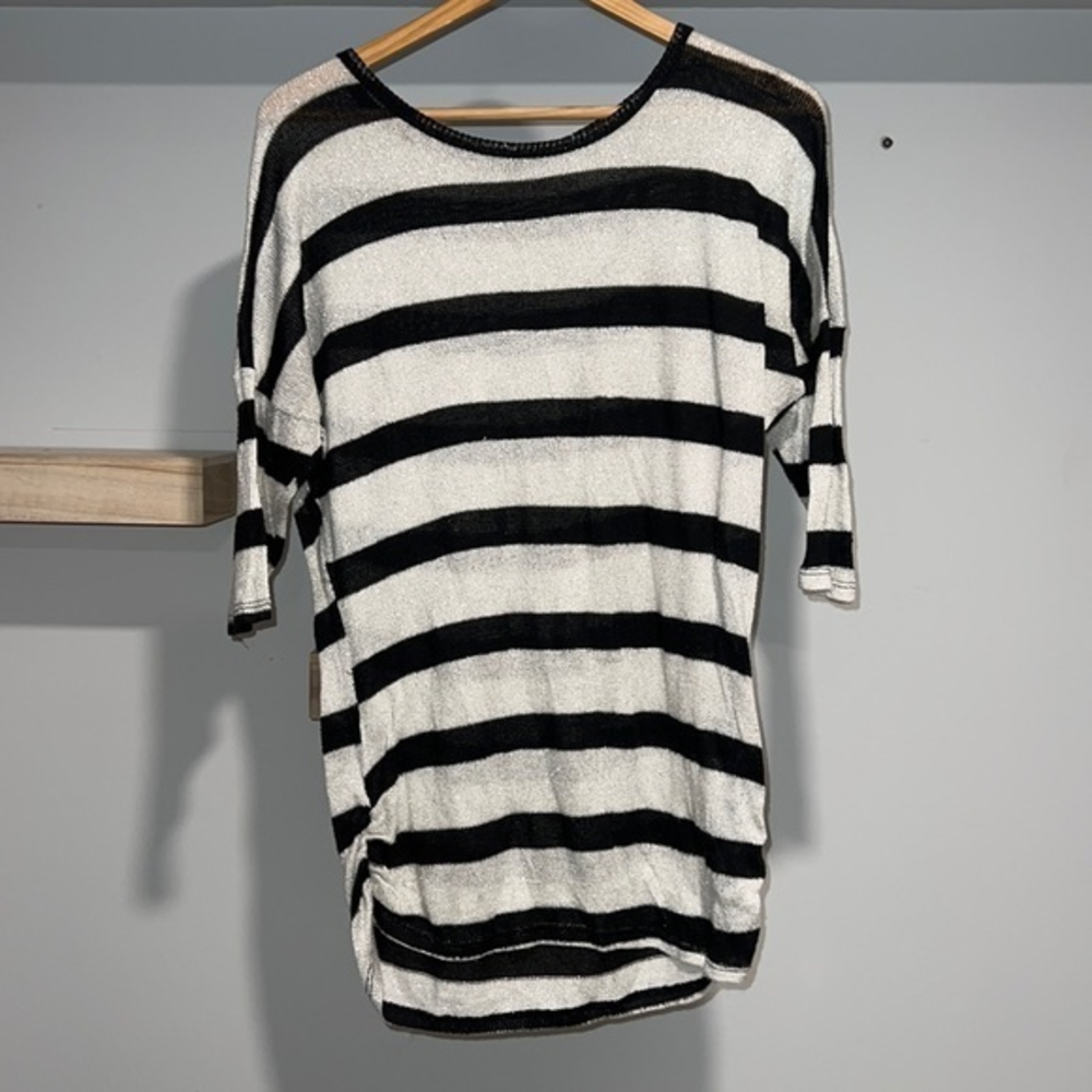 Black and white top